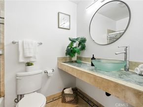 1406 Manzanita, Los Angeles CA 90027