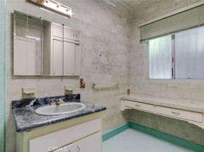 2205 N Catalina Street, Los Angeles CA 90027