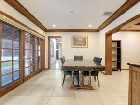 2205 N Catalina Street, Los Angeles CA 90027