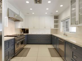 2205 N Catalina Street, Los Angeles CA 90027