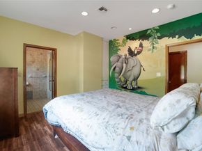 2205 N Catalina Street, Los Angeles CA 90027