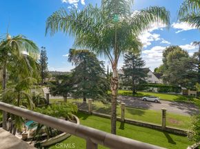 2205 N Catalina Street, Los Angeles CA 90027