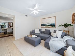 18100 Burbank 11, Tarzana CA 91356