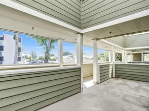 6545 Reseda Boulevard 6, Reseda CA 91335