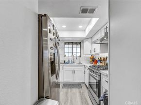 6545 Reseda Boulevard 6, Reseda CA 91335