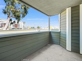6545 Reseda Boulevard 6, Reseda CA 91335