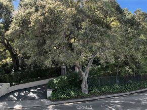 16700 Bosque Drive, Encino CA 91436