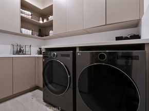 14753 Round Valley, Sherman Oaks CA 91403