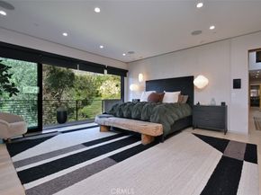 14753 Round Valley, Sherman Oaks CA 91403