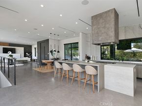 14753 Round Valley, Sherman Oaks CA 91403