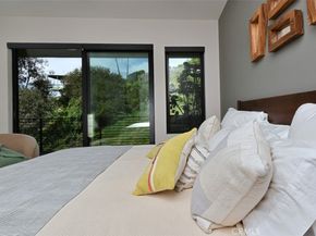 14753 Round Valley, Sherman Oaks CA 91403