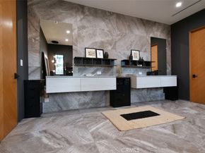 14753 Round Valley, Sherman Oaks CA 91403