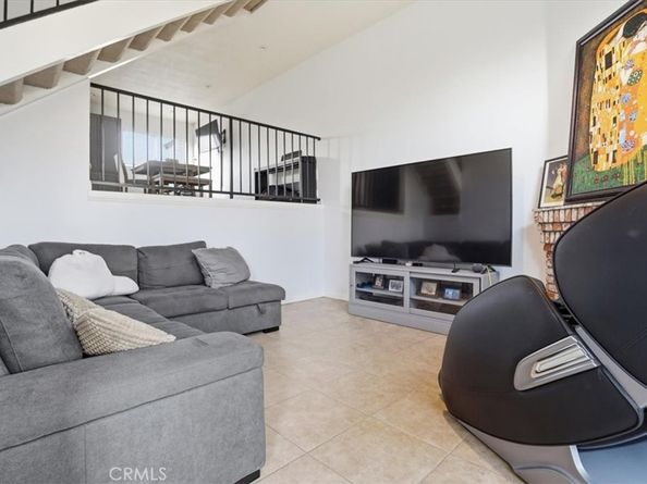 14325 Foothill 9, Sylmar CA 91342