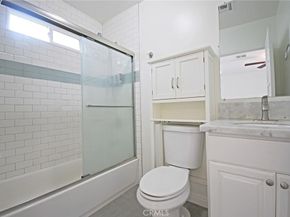 10622 Zelzah, Granada Hills CA 91344