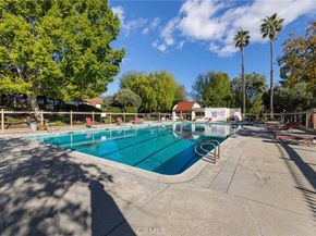 10140 Larwin Avenue 3, Chatsworth CA 91311