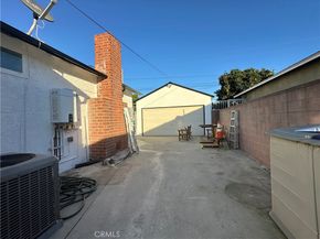 13912 Mcnab, Bellflower CA 90706