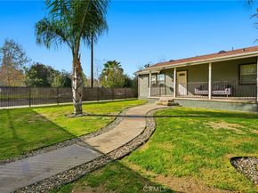 21511 Bassett St. & 6903 Alabama Ave., Canoga Park CA 91303