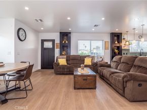 7410 Cozycroft Avenue, Winnetka CA 91306