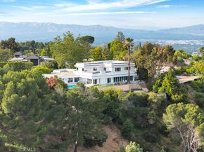 2906 Elvido Drive, Los Angeles CA 90049