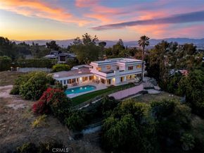 2906 Elvido Drive, Los Angeles CA 90049