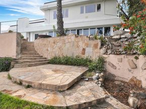 2906 Elvido Drive, Los Angeles CA 90049
