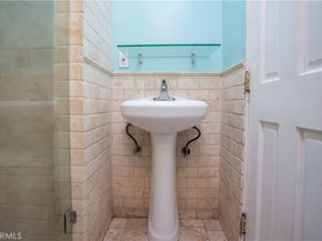 8855 Tyrone Avenue, Panorama City CA 91402