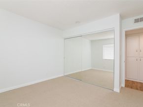 5711 Owensmouth Avenue 116, Woodland Hills CA 91367