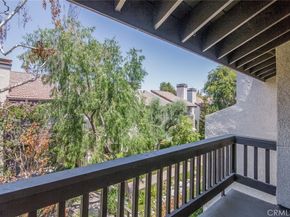 5711 Owensmouth Avenue 116, Woodland Hills CA 91367