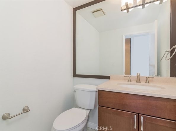 5711 Owensmouth Avenue 116, Woodland Hills CA 91367