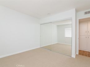5711 Owensmouth Avenue 116, Woodland Hills CA 91367