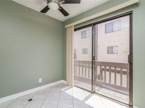 5711 Owensmouth Avenue 116, Woodland Hills CA 91367