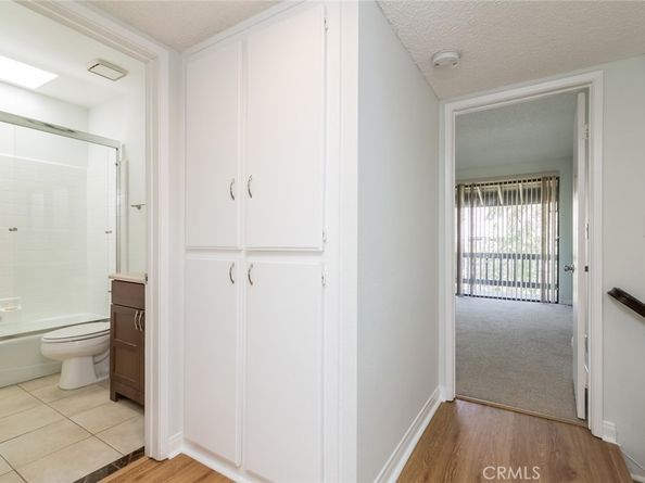 5711 Owensmouth Avenue 116, Woodland Hills CA 91367