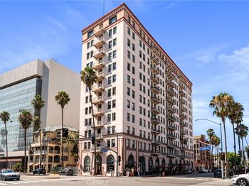 455 E Ocean Boulevard