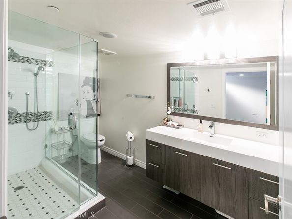 517 S Wilton Place 5, Los Angeles CA 90020