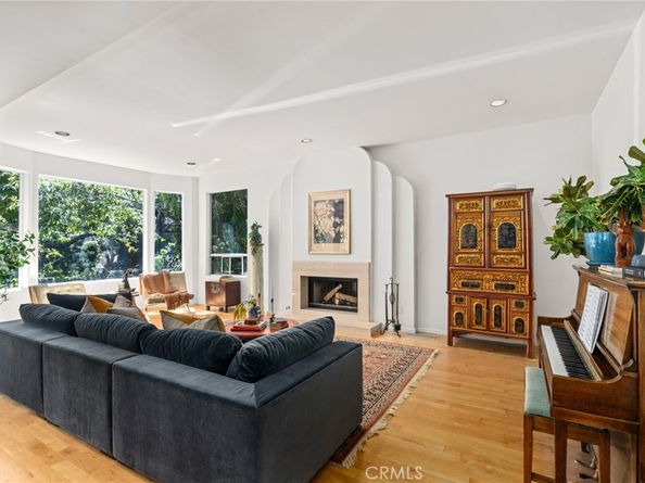 10055 Reevesbury Drive, Beverly Hills CA 90210
