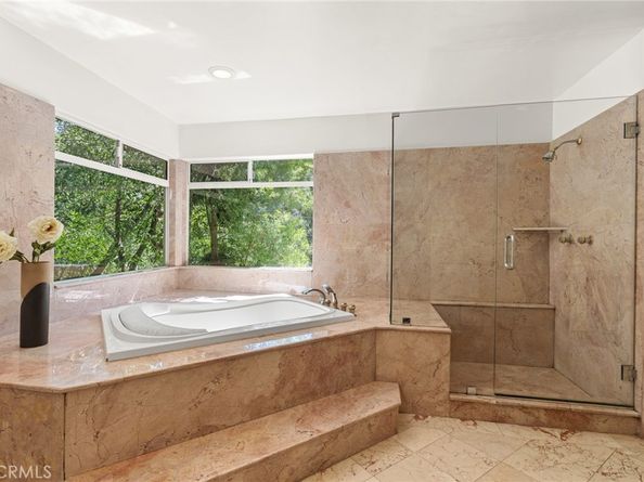10055 Reevesbury Drive, Beverly Hills CA 90210