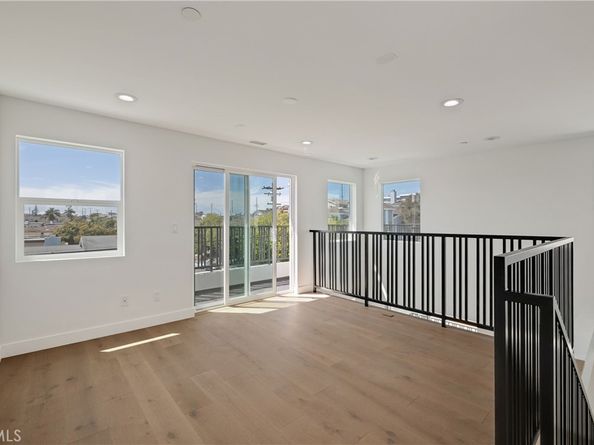 2100 Carnegie Lane, Redondo Beach CA 90278