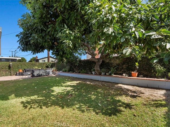1702 E Dimondale Drive, Carson CA 90746