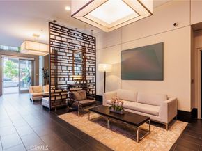 1100 S Hope Street 911, Los Angeles CA 90015