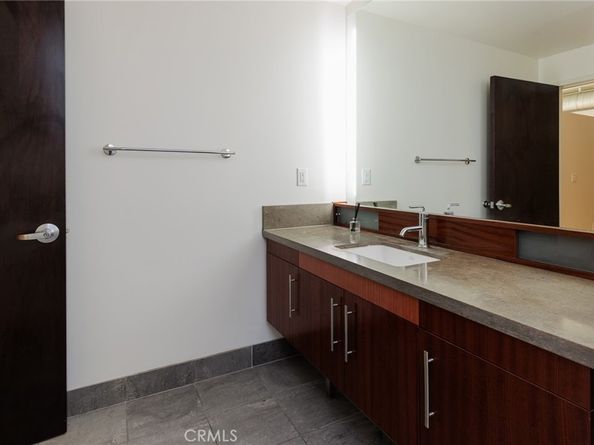 1100 S Hope Street 911, Los Angeles CA 90015