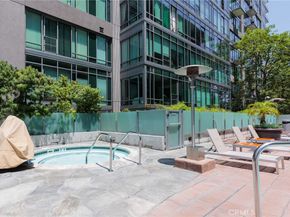 1100 S Hope Street 911, Los Angeles CA 90015