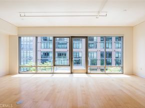 1100 S Hope Street 911, Los Angeles CA 90015