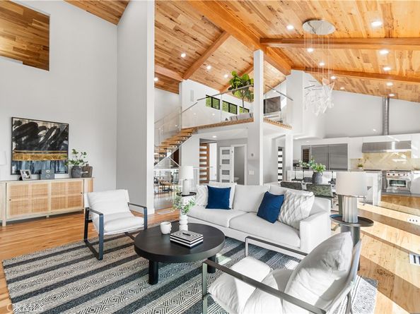 8566 Hollywood Boulevard, Los Angeles CA 90069