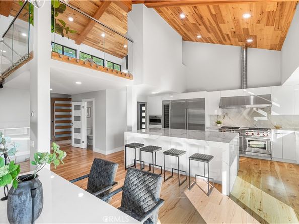 8566 Hollywood Boulevard, Los Angeles CA 90069