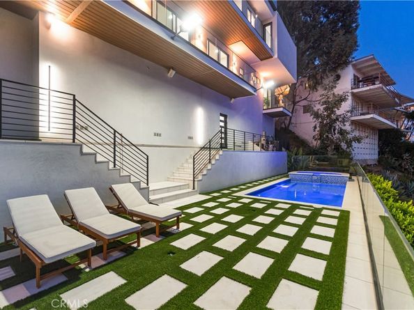 8566 Hollywood Boulevard, Los Angeles CA 90069