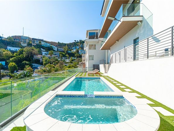 8566 Hollywood Boulevard, Los Angeles CA 90069