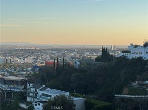 8566 Hollywood Boulevard, Los Angeles CA 90069