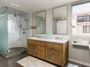 209 41st, Manhattan Beach CA 90266