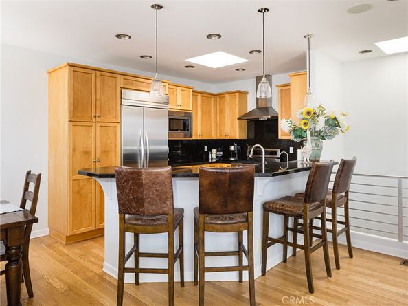 209 41st, Manhattan Beach CA 90266