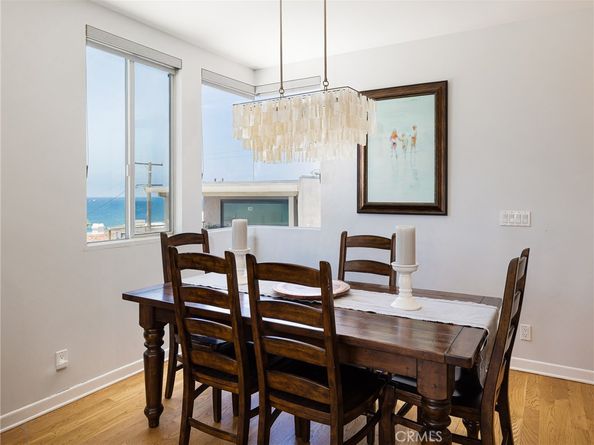 209 41st, Manhattan Beach CA 90266